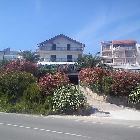Apartmani Ruzmarin - Seget Donji, Trogir Exterior foto