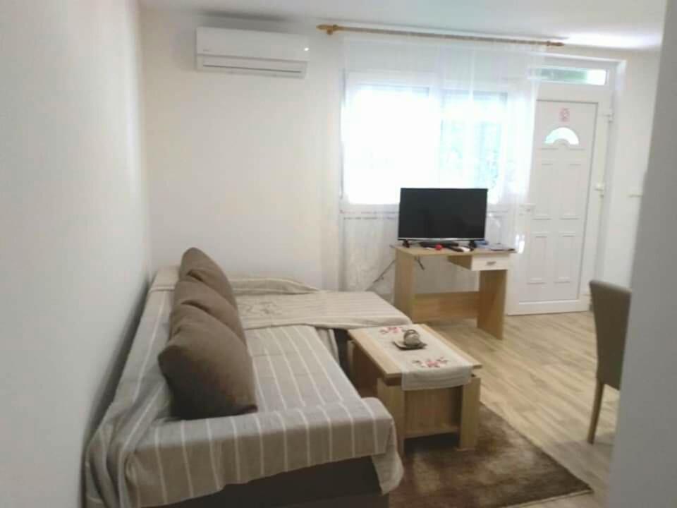 Apartmani Ruzmarin - Seget Donji, Trogir Exterior foto