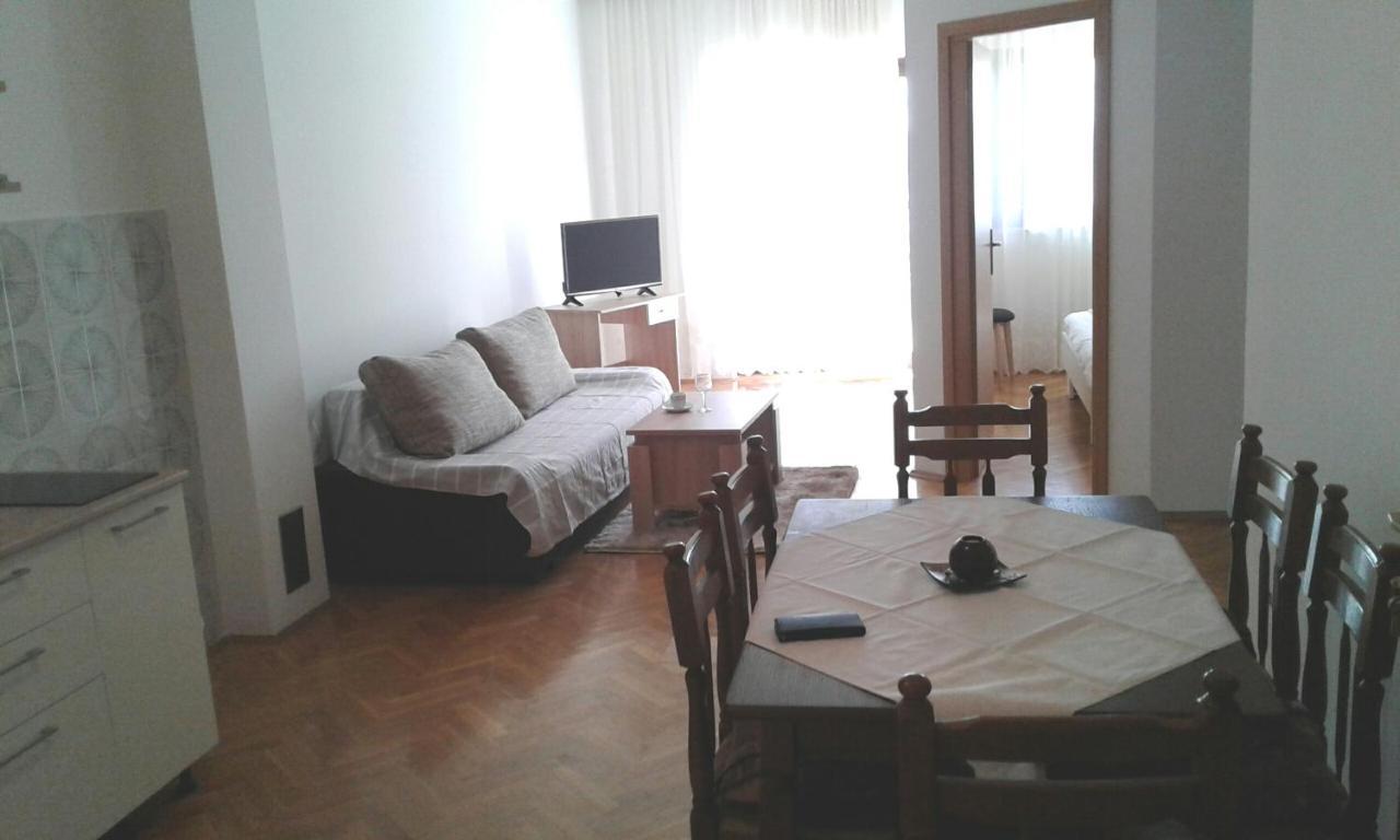 Apartmani Ruzmarin - Seget Donji, Trogir Exterior foto