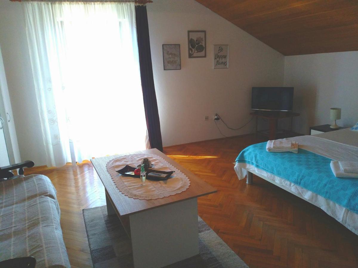 Apartmani Ruzmarin - Seget Donji, Trogir Exterior foto