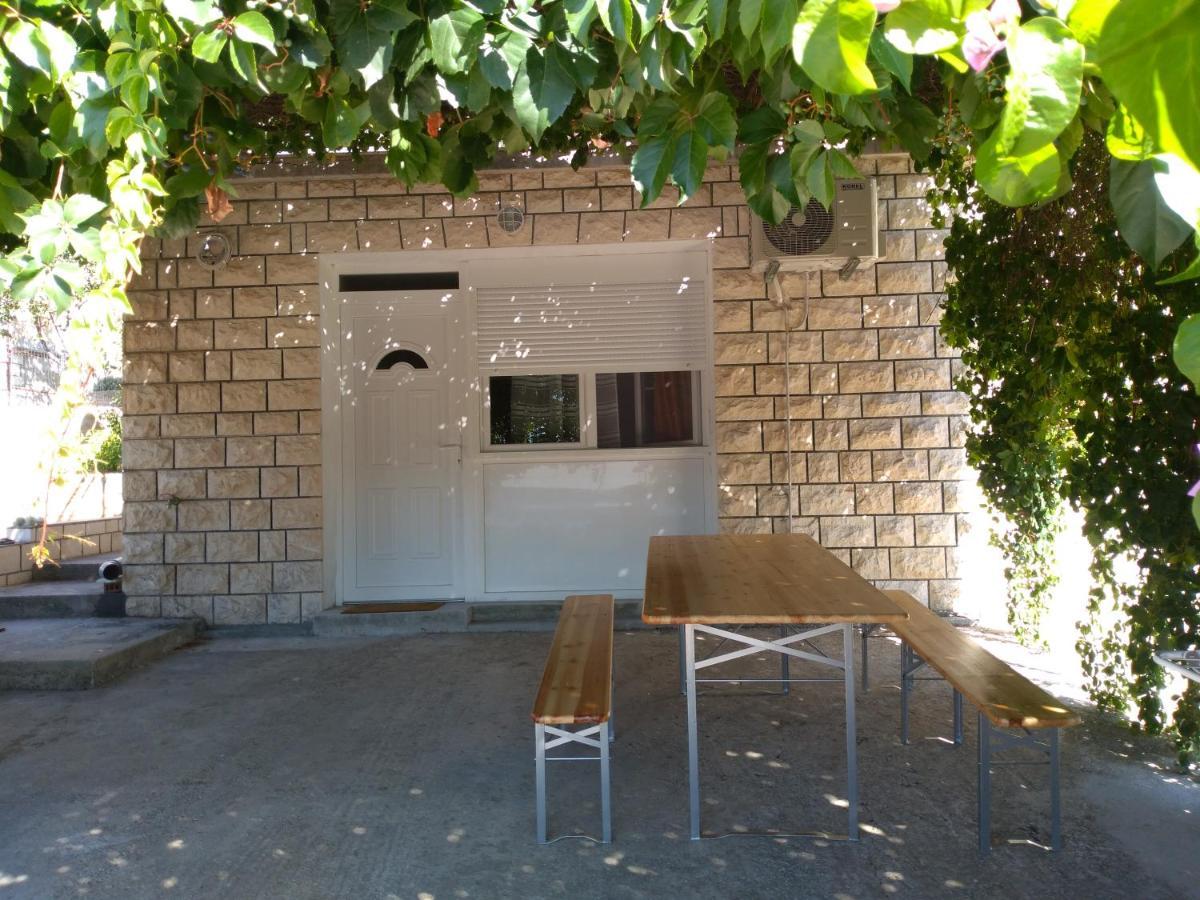 Apartmani Ruzmarin - Seget Donji, Trogir Exterior foto