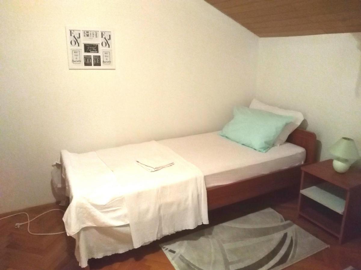 Apartmani Ruzmarin - Seget Donji, Trogir Exterior foto