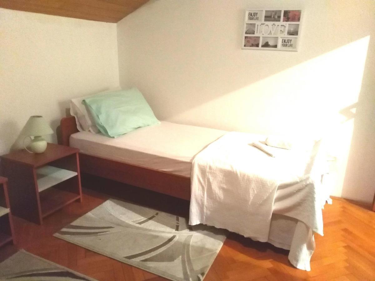 Apartmani Ruzmarin - Seget Donji, Trogir Exterior foto