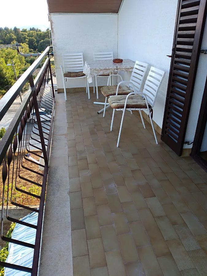 Apartmani Ruzmarin - Seget Donji, Trogir Exterior foto